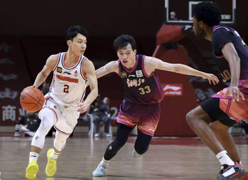 关于广东东莞男篮客场获胜，继续保持不败纪录的信息